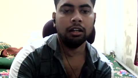 Snapshot of birbikrom104 chatting on 07-18-26, 07:23 birbikrom104 online show from 07-18-26, 07:23
