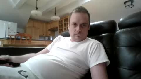 bird8888 online show from 10-20-25, 07:58