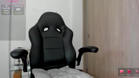 Snapshot of biscuit_oliva_ chatting on 09-30-25, 03:11 Biscuit oliva online show from 09-30-25, 03:11