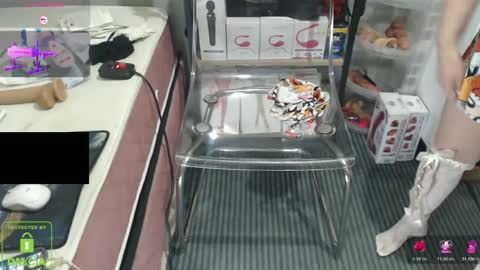 Snapshot of bisexyeliz35 chatting on 11-06-25, 09:26 bisex woman online show from 11-06-25, 09:26