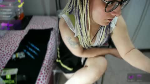 Snapshot of bisexyeliz35 chatting on 06-11-26, 05:00 bisex woman online show from 06-11-26, 05:00