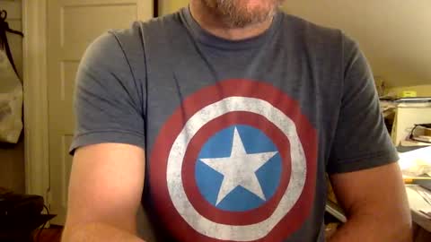 Snapshot of bisonbar chatting on 11-17-25, 10:48 BisonBar online show from 11-17-25, 10:48