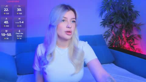 Julia online show from 04-16-26, 01:01