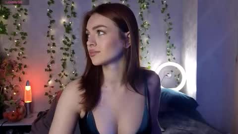 Snapshot of bl4ck_velvet chatting on 11-13-25, 12:15 Kitty online show from 11-13-25, 12:15