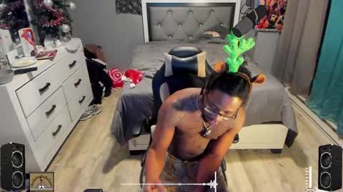 Plant Base Streamers From Pennsylvania online show from 12-14-24, 11:45