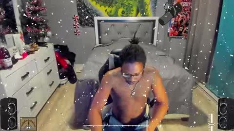 Plant Base Streamers From Pennsylvania online show from 12-24-24, 11:11