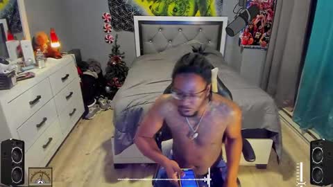 Plant Base Streamers From Pennsylvania online show from 01-03-25, 12:11