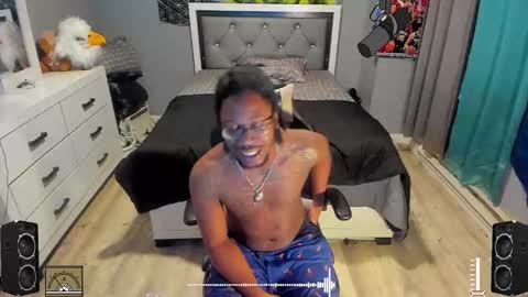 Plant Base Streamers From Pennsylvania online show from 01-17-25, 11:18