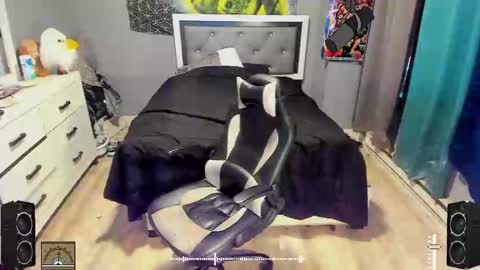 Plant Base Streamers From Pennsylvania online show from 01-24-25, 11:56