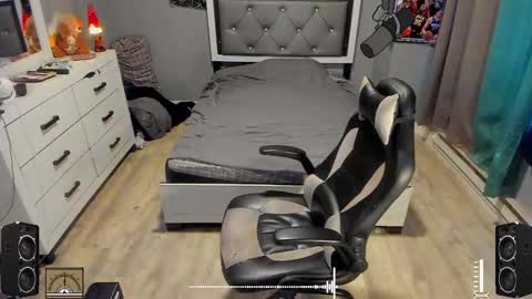 Plant Base Streamers From Pennsylvania online show from 02-02-25, 10:06