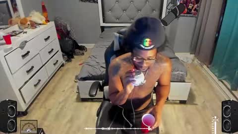 Plant Base Streamers From Pennsylvania online show from 02-17-25, 11:53