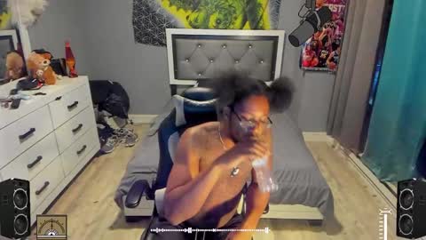 Plant Base Streamers From Pennsylvania online show from 03-05-25, 12:27