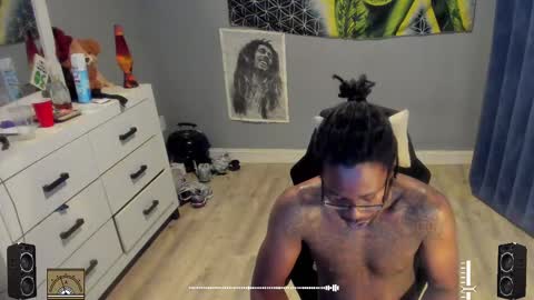 Plant Base Streamers From Pennsylvania online show from 09-18-25, 10:34