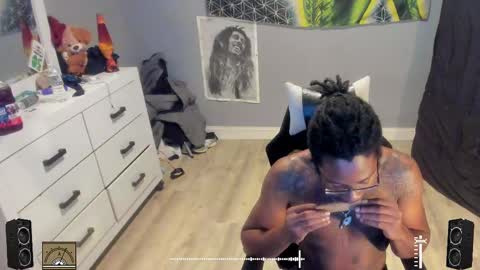 Plant Base Streamers From Pennsylvania online show from 09-25-25, 11:19