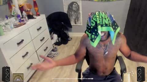 Plant Base Streamers From Pennsylvania online show from 09-29-25, 10:25