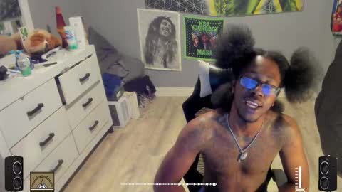 Plant Base Streamers From Pennsylvania online show from 10-23-25, 12:21