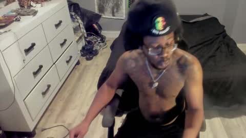 Plant Base Streamers From Pennsylvania online show from 12-05-25, 12:30