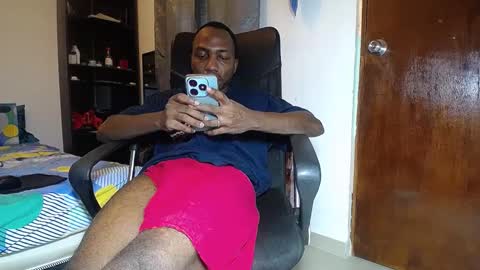 Snapshot of black_diamond_t chatting on 01-27-25, 11:11 Black Diamond online show from 01-27-25, 11:11