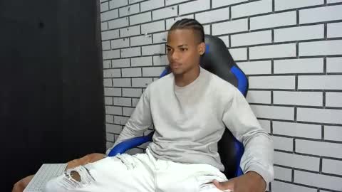 Snapshot of black_dicck chatting on 04-21-26, 02:45 tu morenito online show from 04-21-26, 02:45