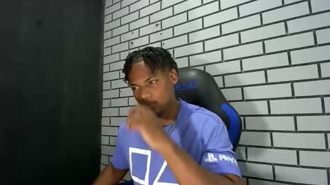 Snapshot of black_dicck chatting on 04-25-26, 12:02 tu morenito online show from 04-25-26, 12:02