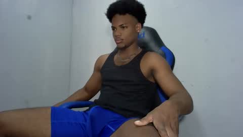 Snapshot of black_dicck chatting on 05-17-26, 03:52 tu morenito online show from 05-17-26, 03:52