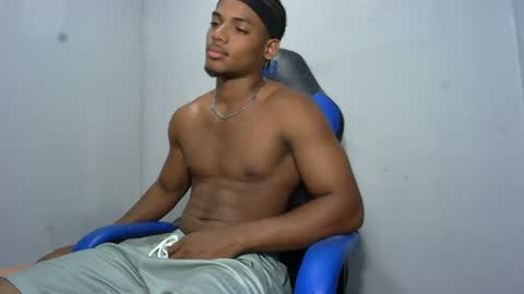 Snapshot of black_dicck chatting on 07-20-26, 01:20 tu morenito online show from 07-20-26, 01:20