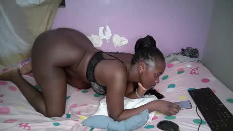 Snapshot of black_drip chatting on 02-26-26, 12:26 black_drip online show from 02-26-26, 12:26