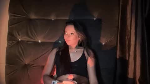 Snapshot of black_fairyxxx chatting on 10-22-25, 05:34 black_fairyxxx online show from 10-22-25, 05:34