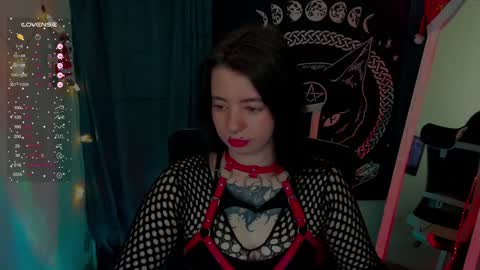  Black Kittie    Wednesday - 1300 - 1900 GMT help me get 100 thumbs up online show from 01-07-25, 01:46