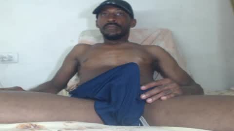 Snapshot of black_latin2728 chatting on 02-18-25, 06:26 alexander online show from 02-18-25, 06:26