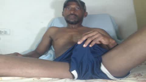 Snapshot of black_latin2728 chatting on 03-06-25, 06:19 alexander online show from 03-06-25, 06:19