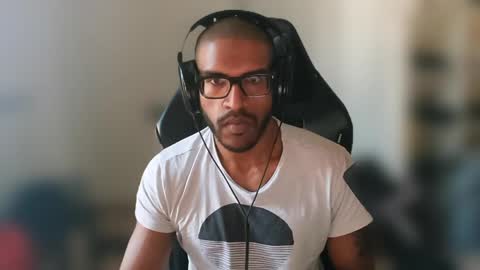 Snapshot of black_lollipop chatting on 04-20-26, 09:12 Master online show from 04-20-26, 09:12