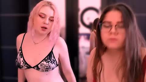 Snapshot of black_neon chatting on 06-15-26, 05:53 Sasha and Bella online show from 06-15-26, 05:53