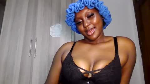 Snapshot of black_paanther chatting on 06-22-26, 03:25 black_paanther online show from 06-22-26, 03:25