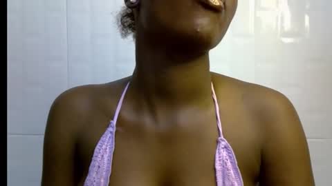 Snapshot of black_petitqueen12 chatting on 11-29-25, 11:57 BLACK online show from 11-29-25, 11:57