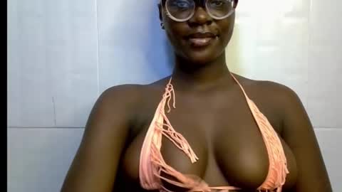 Snapshot of black_petitqueen12 chatting on 12-05-25, 04:03 BLACK online show from 12-05-25, 04:03