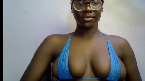 Snapshot of black_petitqueen12 chatting on 12-13-25, 08:47 BLACK online show from 12-13-25, 08:47
