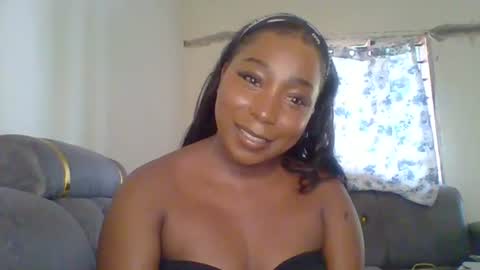 Snapshot of black_umbre chatting on 06-13-26, 11:30 Dee online show from 06-13-26, 11:30