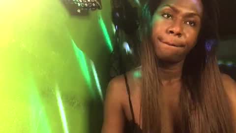 Snapshot of blackasiancockts chatting on 01-25-25, 02:04 Crystal online show from 01-25-25, 02:04