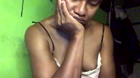 Snapshot of blackasiancockts chatting on 09-11-25, 03:06 Crystal online show from 09-11-25, 03:06