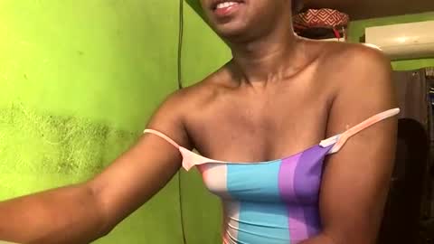 Snapshot of blackasiancockts chatting on 11-16-25, 01:00 Crystal online show from 11-16-25, 01:00