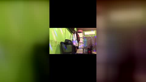 Snapshot of blackasiancockts chatting on 12-05-25, 06:33 Crystal online show from 12-05-25, 06:33