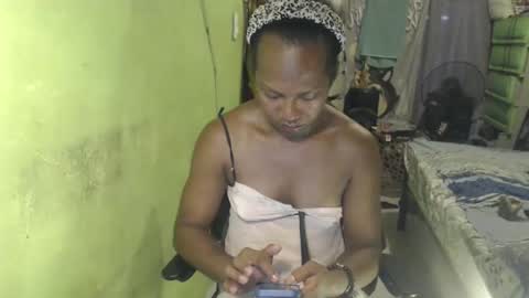 Snapshot of blackasiancockts chatting on 05-22-26, 03:24 Crystal online show from 05-22-26, 03:24
