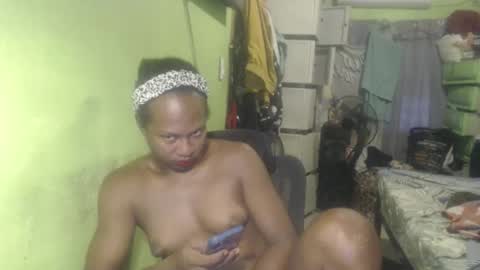 Snapshot of blackasiancockts chatting on 05-25-26, 05:57 Crystal online show from 05-25-26, 05:57