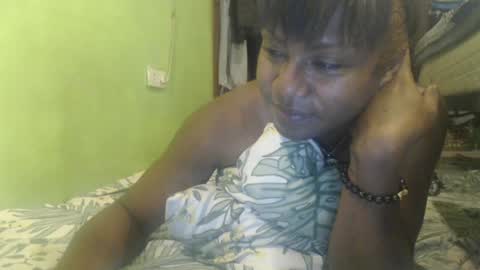 Snapshot of blackasiancockts chatting on 07-11-26, 03:37 Crystal online show from 07-11-26, 03:37