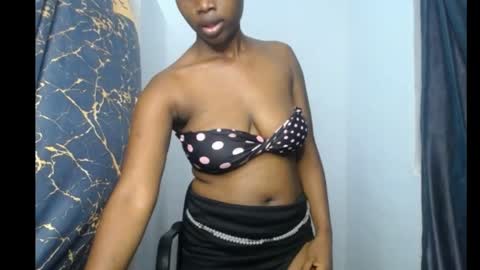 Snapshot of blackbeauty60 chatting on 06-02-26, 06:43 lela online show from 06-02-26, 06:43