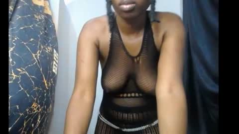 Snapshot of blackbeauty60 chatting on 06-24-26, 05:45 lela online show from 06-24-26, 05:45