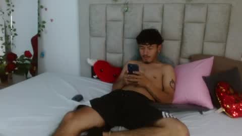 Snapshot of blackfox_desire chatting on 06-13-26, 06:39 mateo online show from 06-13-26, 06:39