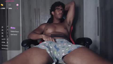 Snapshot of blackguy720 chatting on 01-07-26, 02:25 Blackguy720 online show from 01-07-26, 02:25