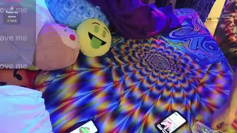 Snapshot of blacklightparty69 chatting on 05-10-26, 01:11 blacklightparty69 online show from 05-10-26, 01:11